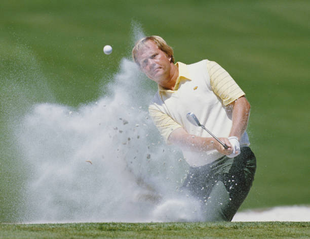 ピート・エゴスキュー氏が笑顔で説明している様子